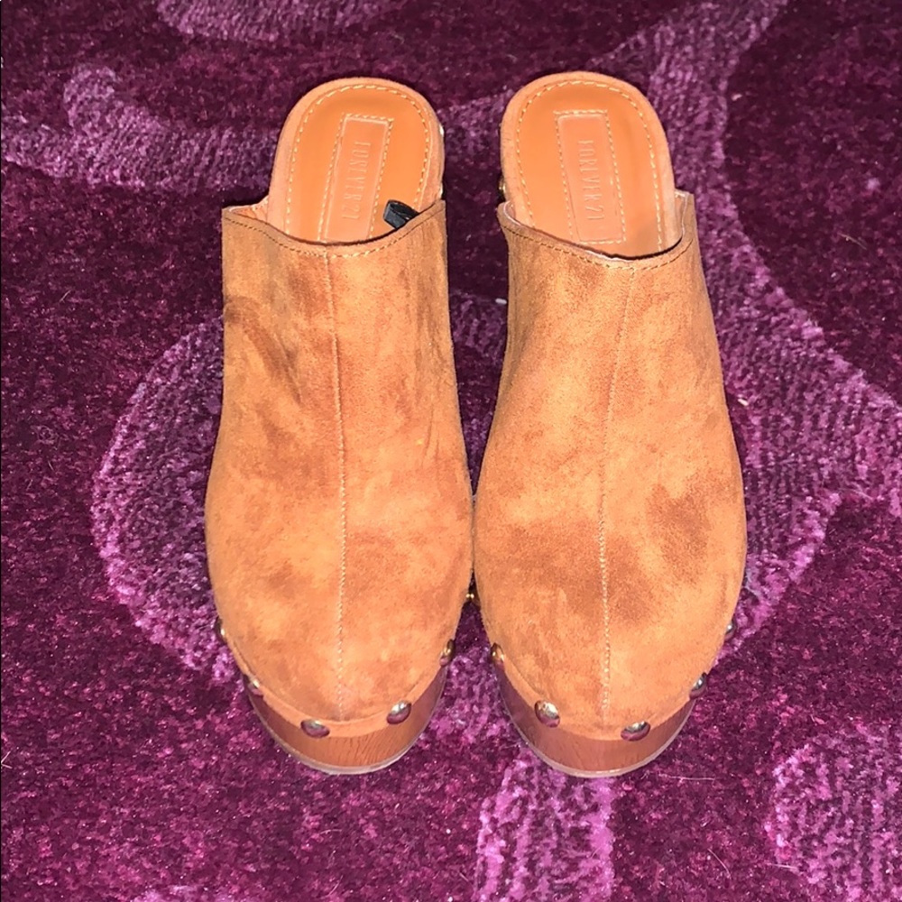 Clogs